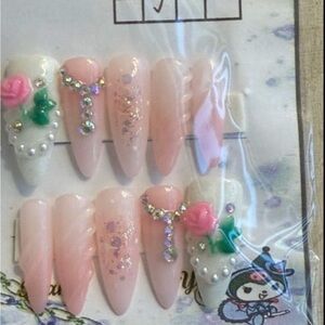 Pink and White Decorative False Nails‎
